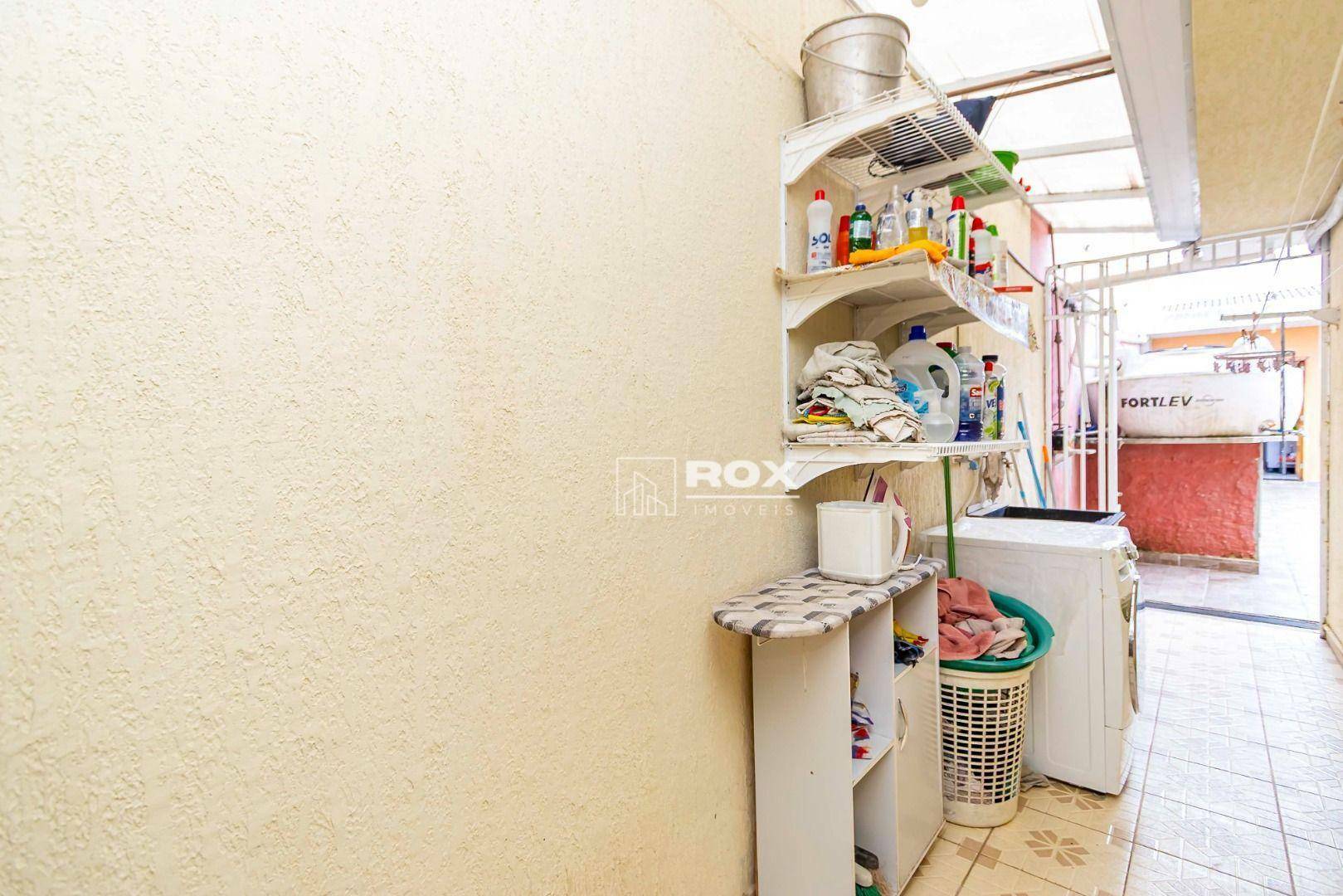 Casa à venda com 4 quartos, 161m² - Foto 18