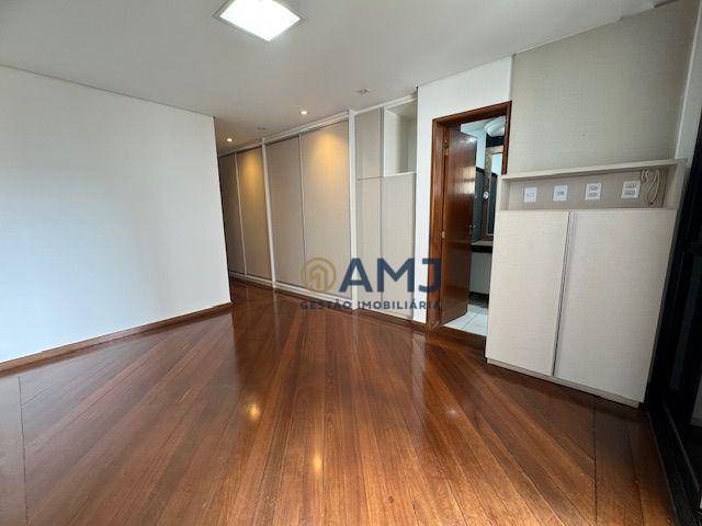 Apartamento para alugar com 4 quartos, 215m² - Foto 11