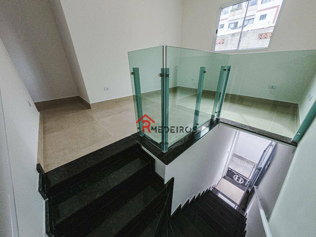 Casa à venda com 2 quartos, 54m² - Foto 4