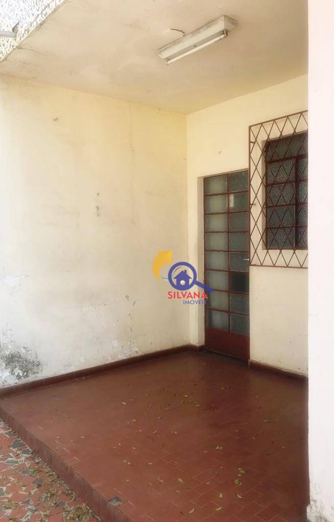 Casa à venda com 6 quartos, 300m² - Foto 25