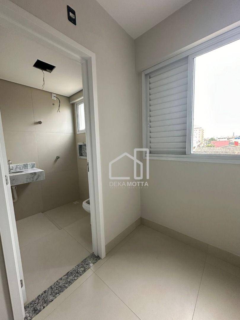 Apartamento à venda com 2 quartos, 66m² - Foto 5