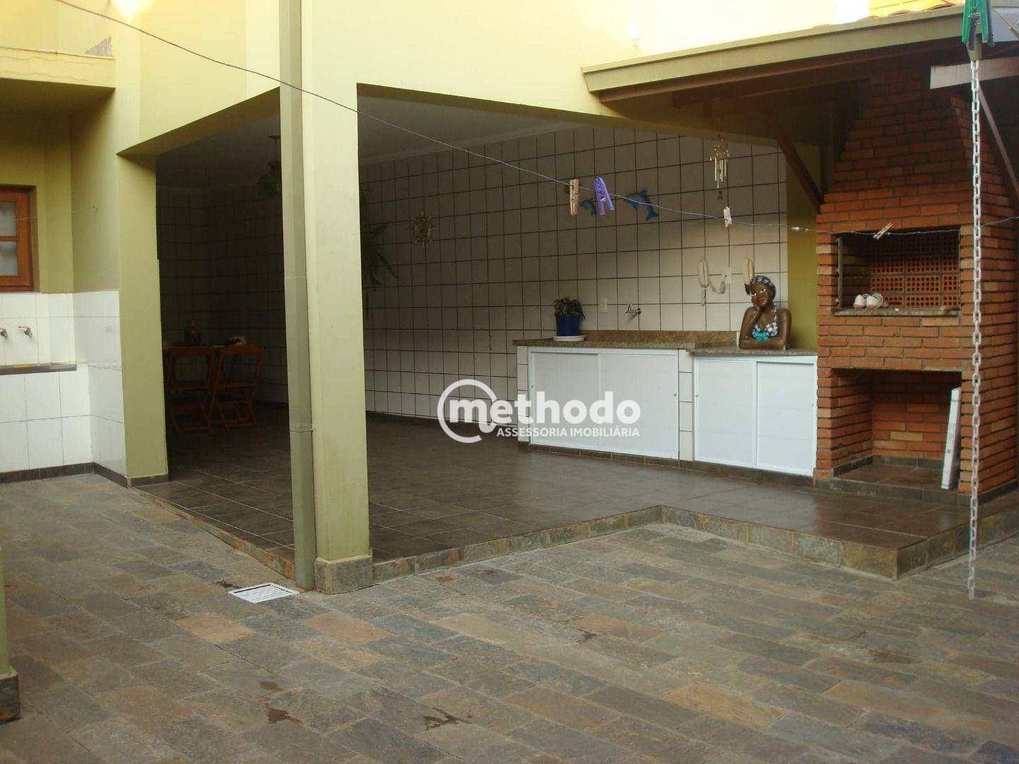 Casa à venda com 3 quartos, 351m² - Foto 4