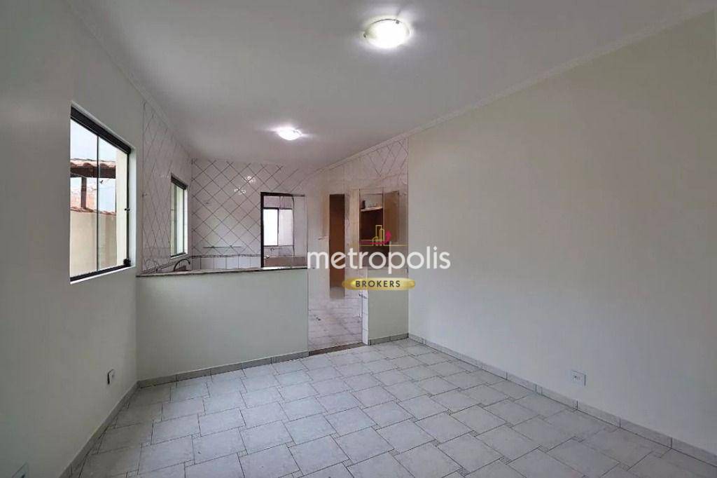 Casa de Condomínio para alugar com 4 quartos, 270m² - Foto 4