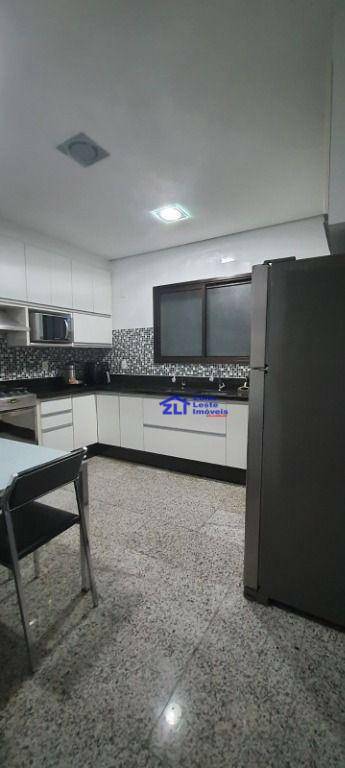 Sobrado à venda com 3 quartos, 189m² - Foto 2