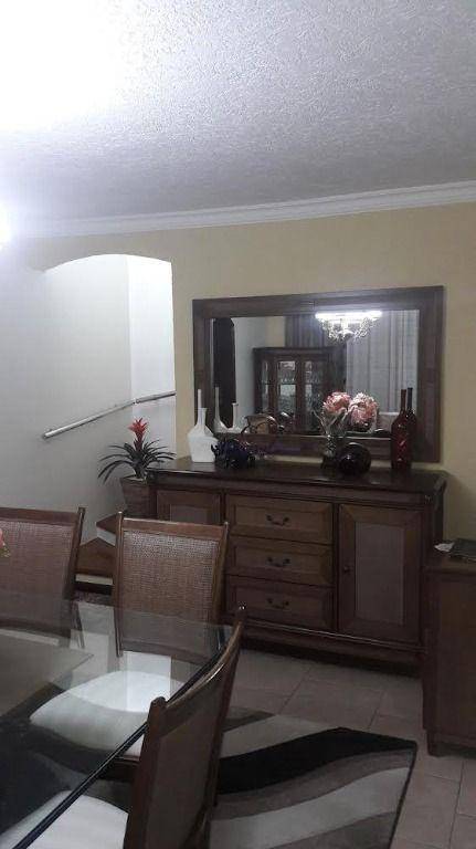 Sobrado à venda com 3 quartos, 220m² - Foto 5