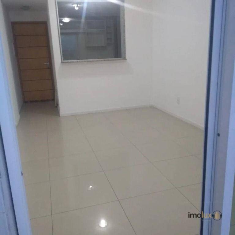 Apartamento à venda com 2 quartos, 45m² - Foto 11