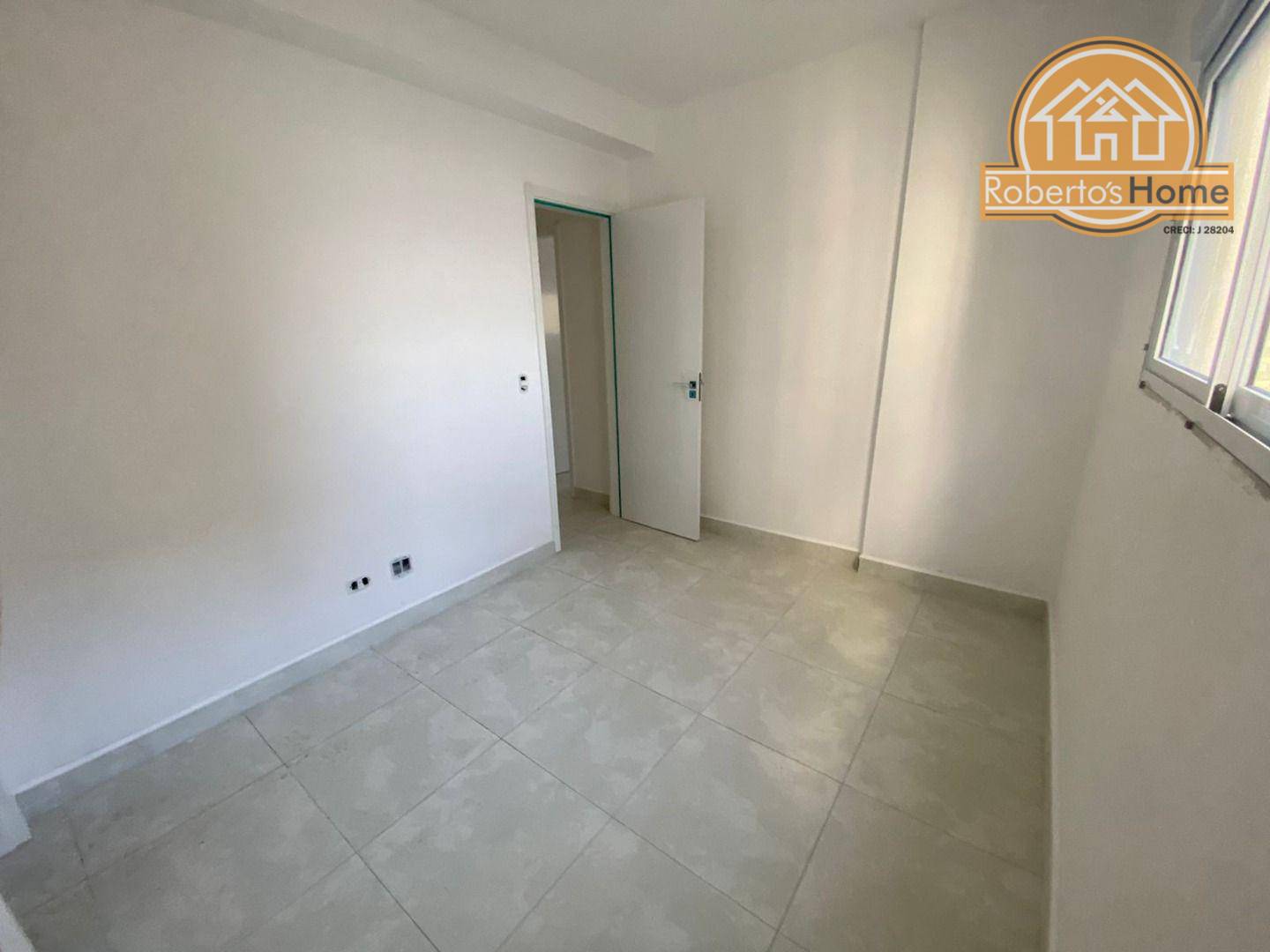 Apartamento à venda com 4 quartos, 161m² - Foto 2