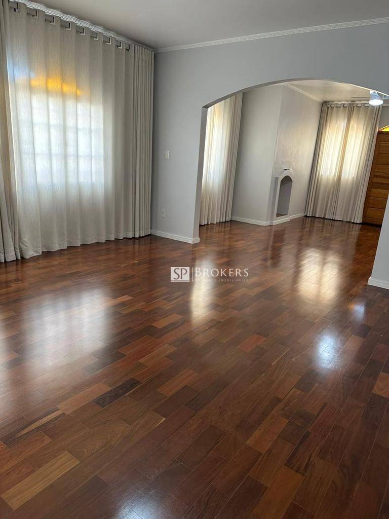 Casa à venda com 3 quartos, 260m² - Foto 4