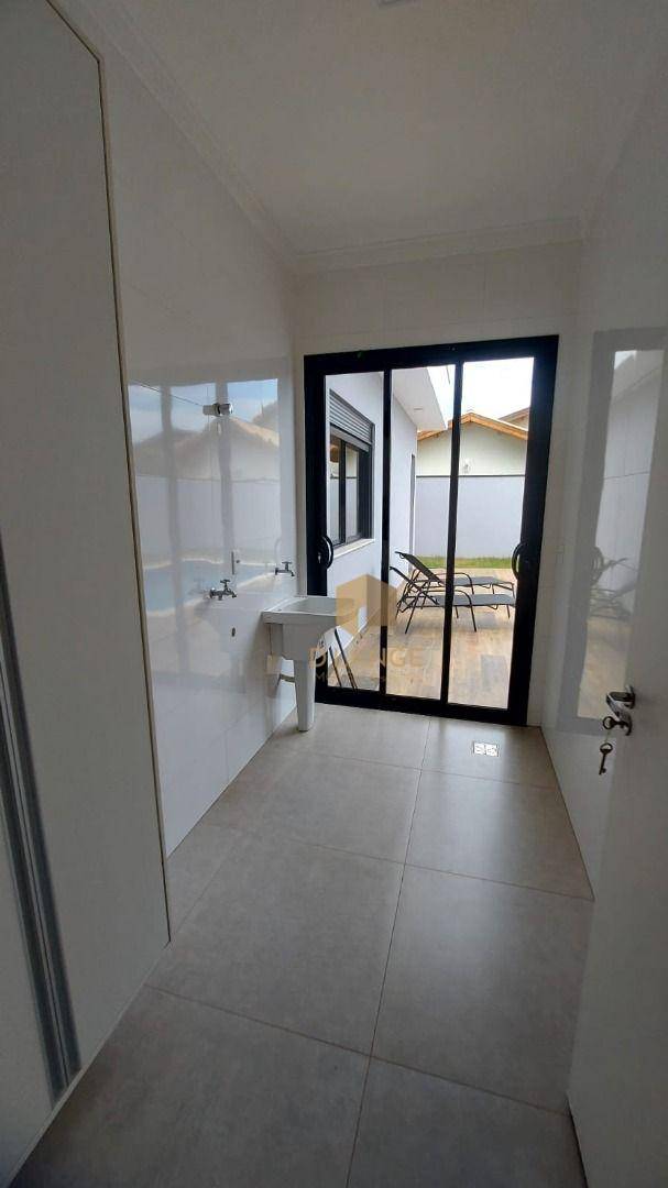 Casa de Condomínio à venda com 3 quartos, 220m² - Foto 34