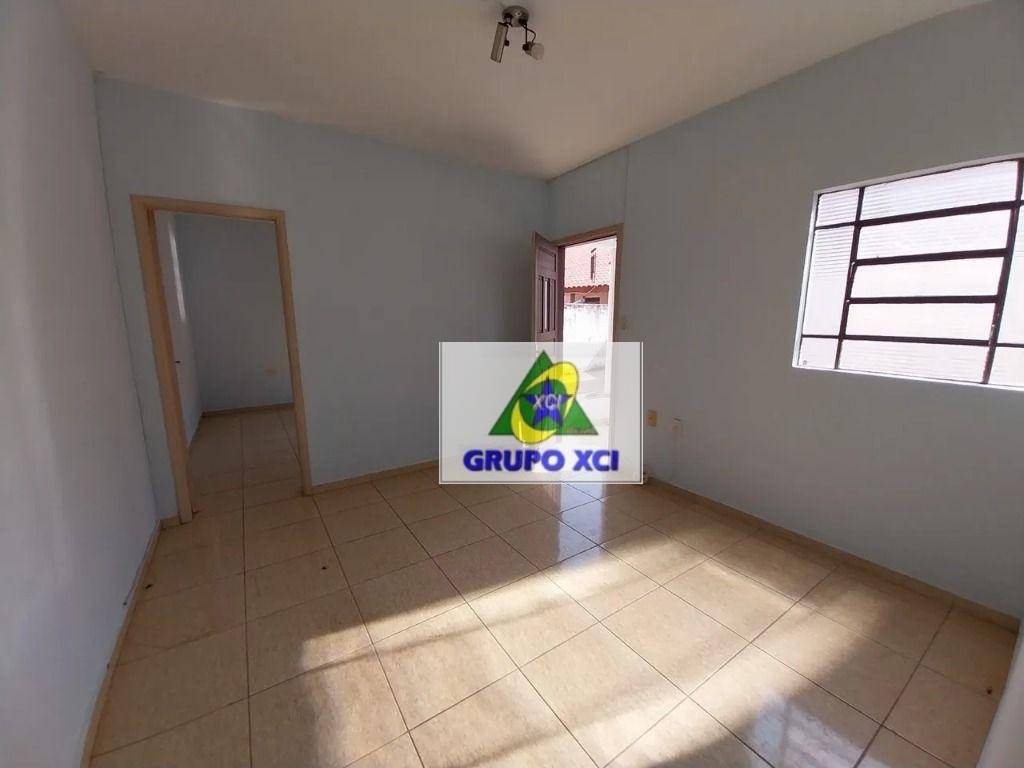 Casa à venda com 3 quartos, 155m² - Foto 14