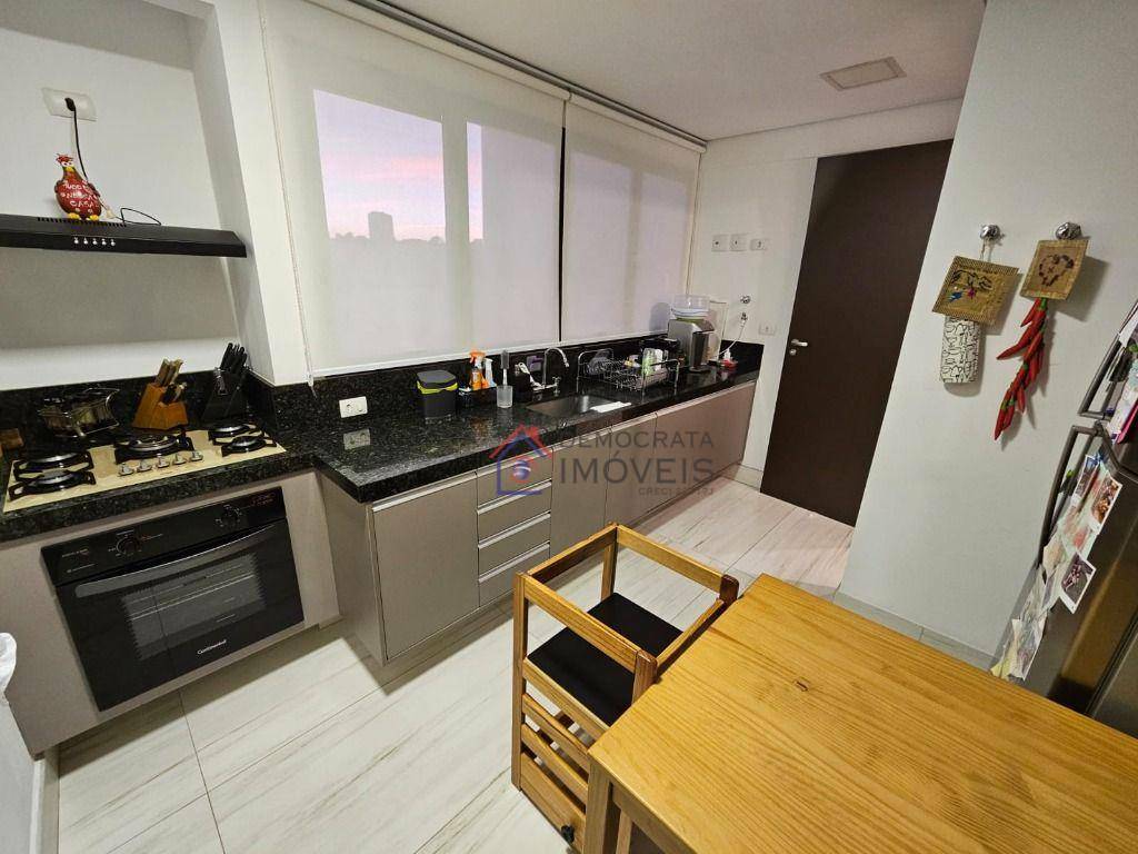 Apartamento à venda e aluguel com 3 quartos, 200m² - Foto 8