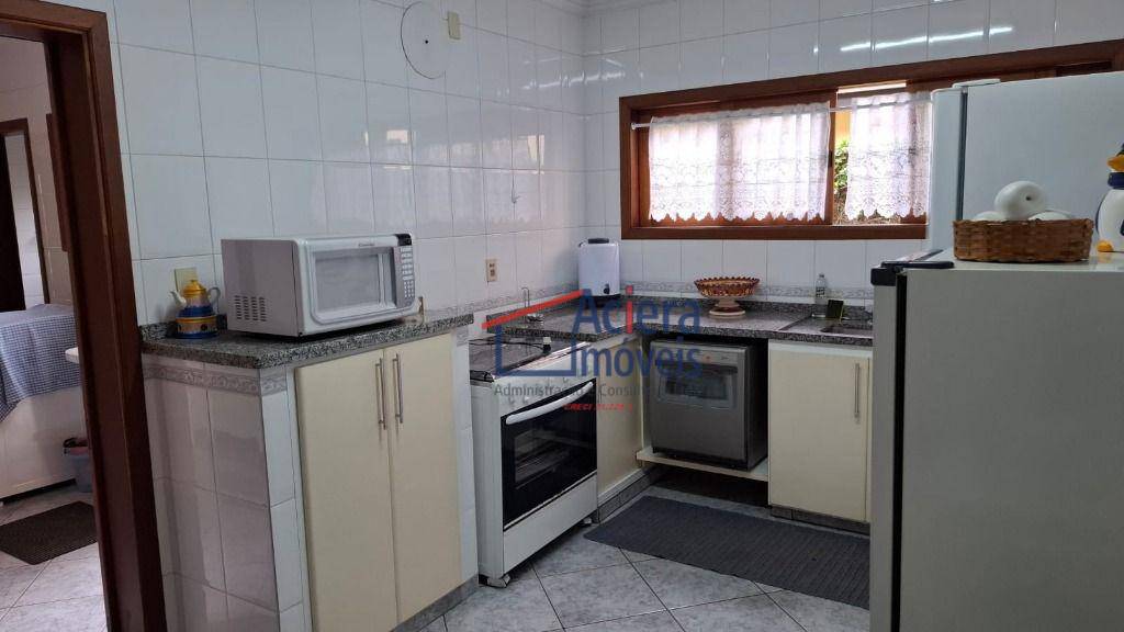 Casa de Condomínio para alugar com 3 quartos, 176m² - Foto 18