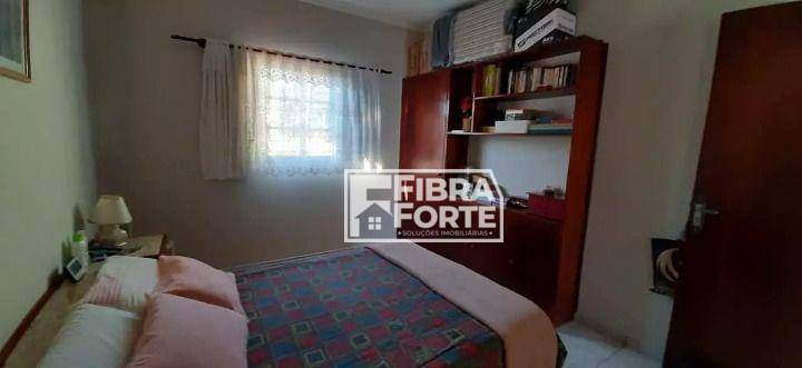 Casa à venda com 3 quartos, 140m² - Foto 14