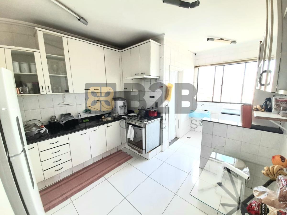 Apartamento à venda com 2 quartos, 70m² - Foto 5