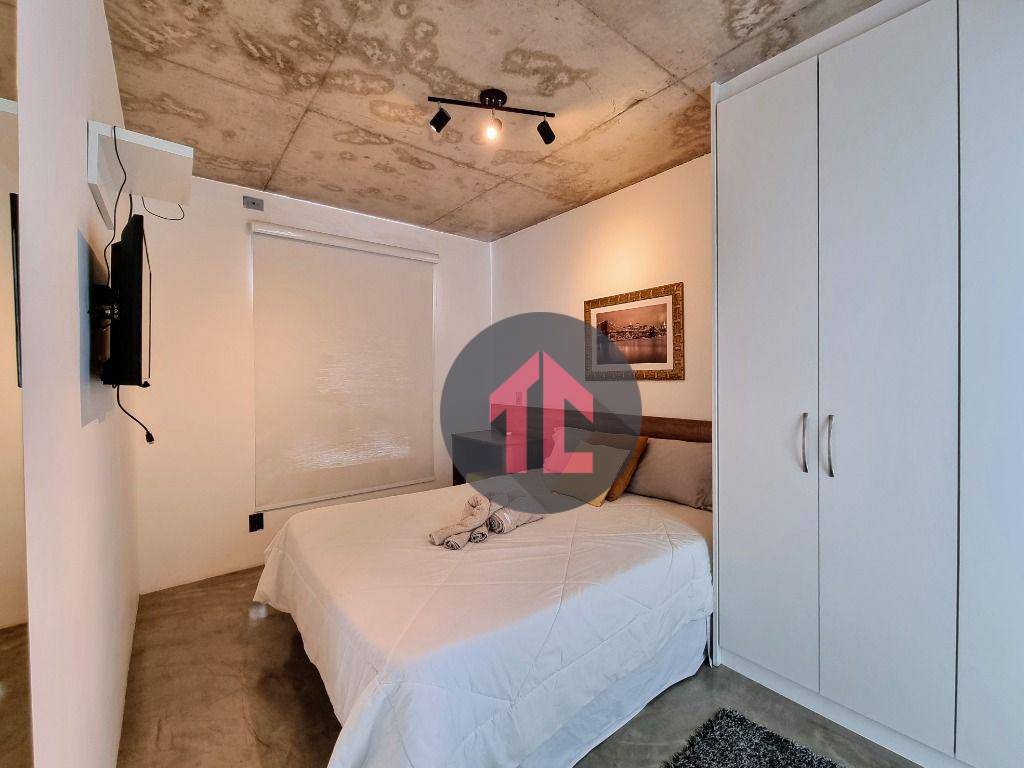 Apartamento para alugar com 2 quartos, 70m² - Foto 12