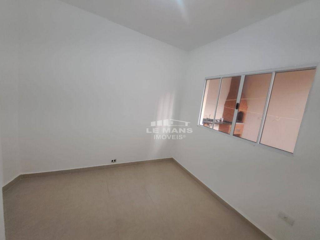 Casa para alugar com 3 quartos, 202m² - Foto 15