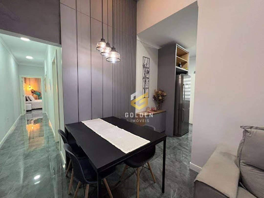 Casa à venda com 2 quartos, 119m² - Foto 4