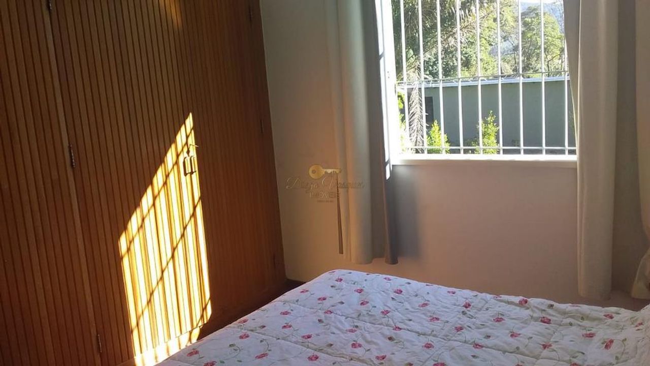 Casa à venda com 3 quartos, 200m² - Foto 10