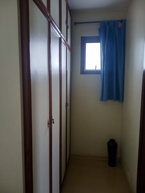 Apartamento à venda com 3 quartos, 238m² - Foto 14