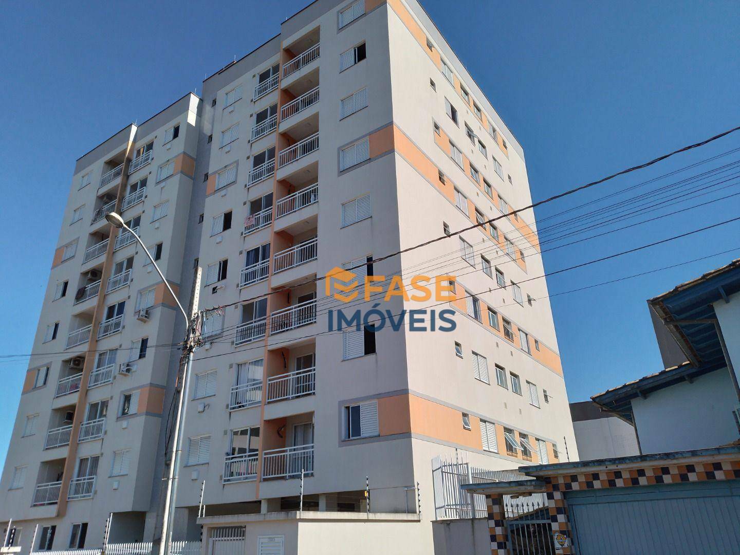 Apartamento à venda com 2 quartos, 57m² - Foto 1
