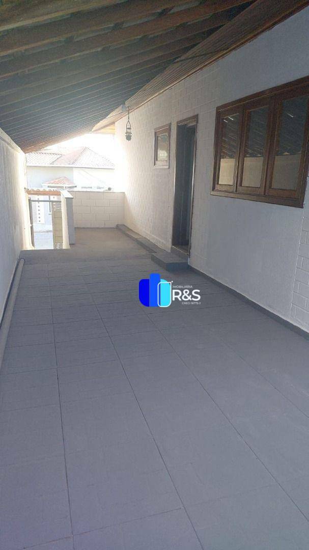 Casa para alugar com 3 quartos, 120m² - Foto 16