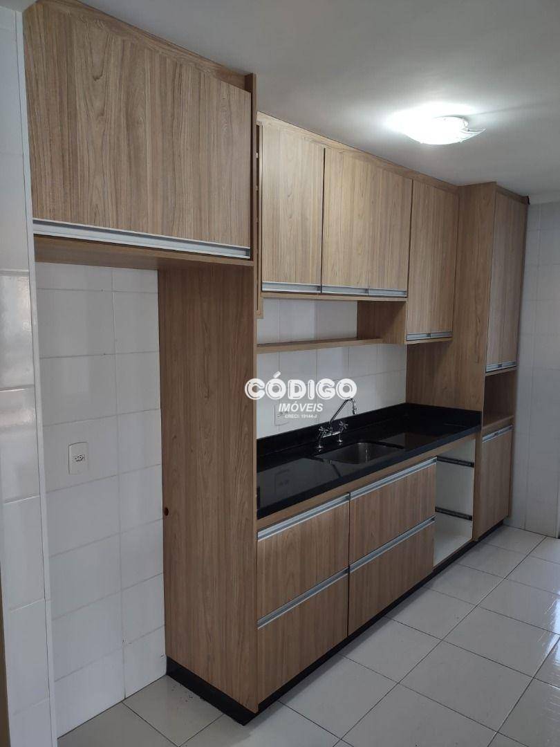 Apartamento à venda com 3 quartos, 82m² - Foto 11