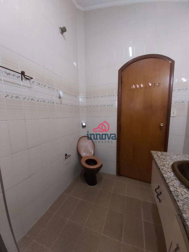 Sobrado à venda com 4 quartos, 240m² - Foto 45