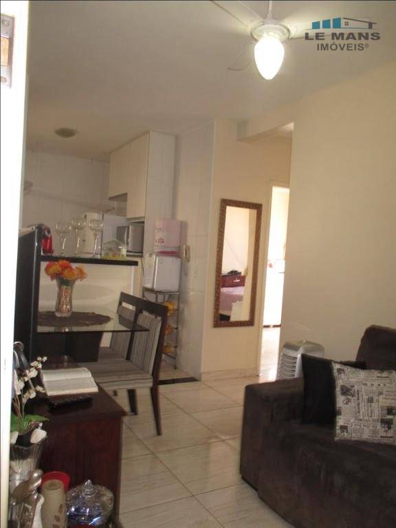 Apartamento à venda com 2 quartos, 46m² - Foto 3