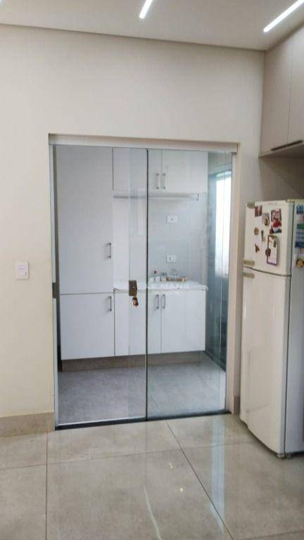 Casa à venda com 3 quartos, 148m² - Foto 14