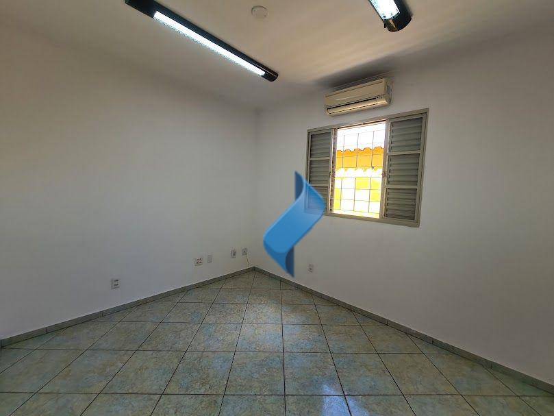 Casa para alugar com 3 quartos, 124m² - Foto 31