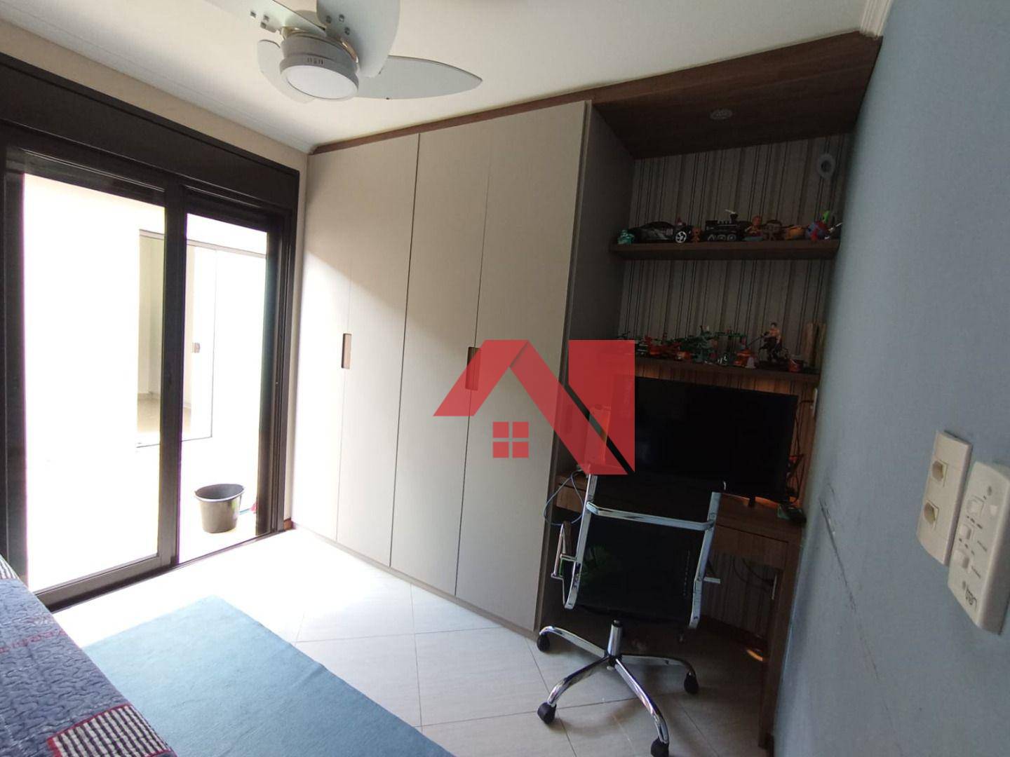 Casa à venda com 2 quartos, 180m² - Foto 14