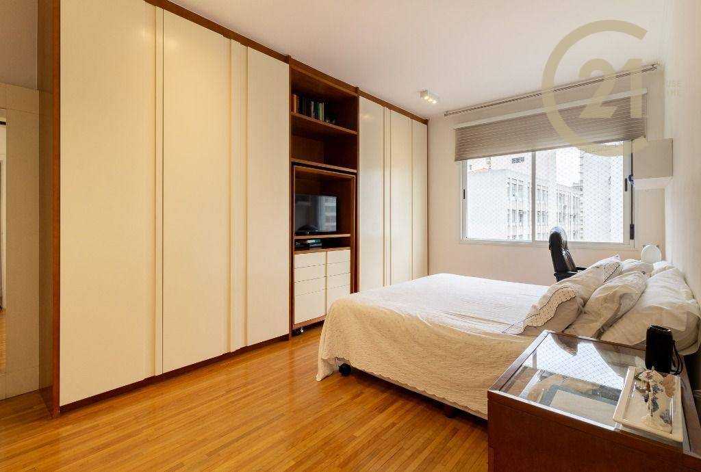 Apartamento à venda com 3 quartos, 230m² - Foto 18