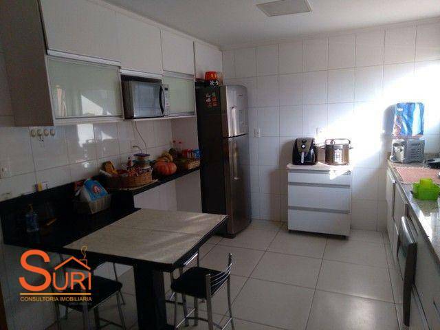 Apartamento à venda com 3 quartos, 120m² - Foto 2