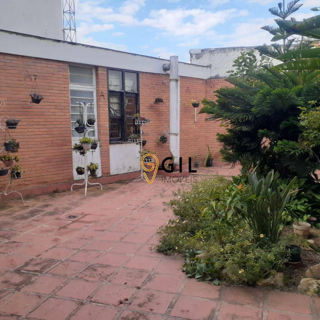 Casa à venda com 4 quartos, 250m² - Foto 9