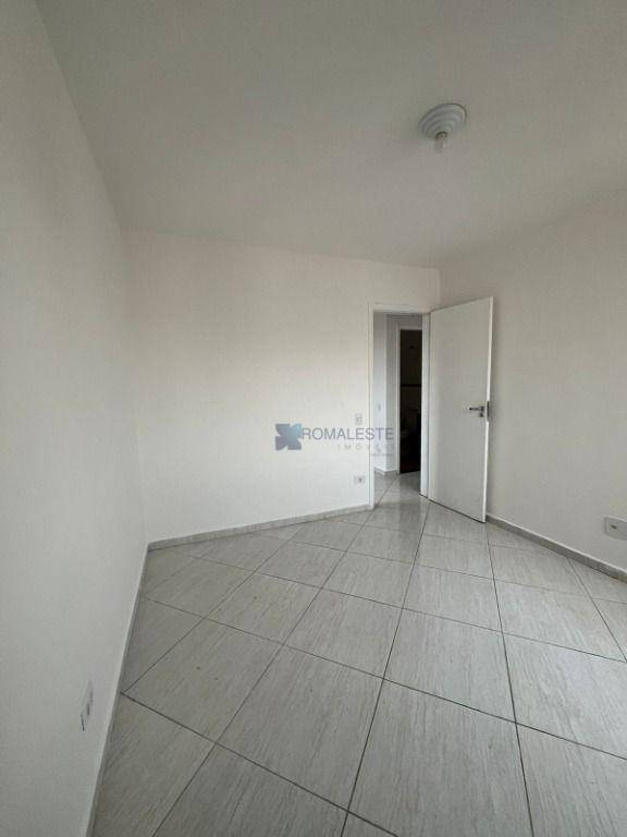 Apartamento à venda com 2 quartos, 45m² - Foto 4