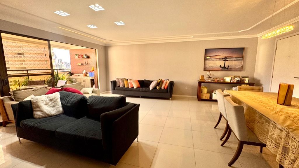 Apartamento à venda com 3 quartos, 164m² - Foto 6