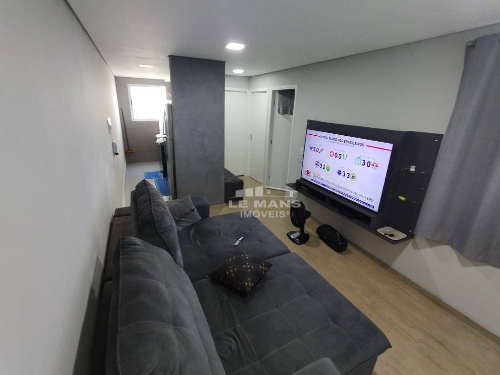 Apartamento à venda com 2 quartos, 44m² - Foto 2