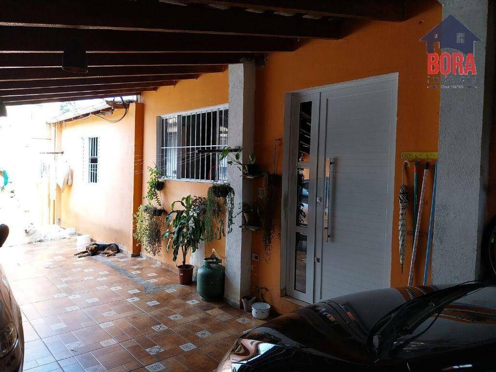 Casa à venda com 8 quartos, 200m² - Foto 7