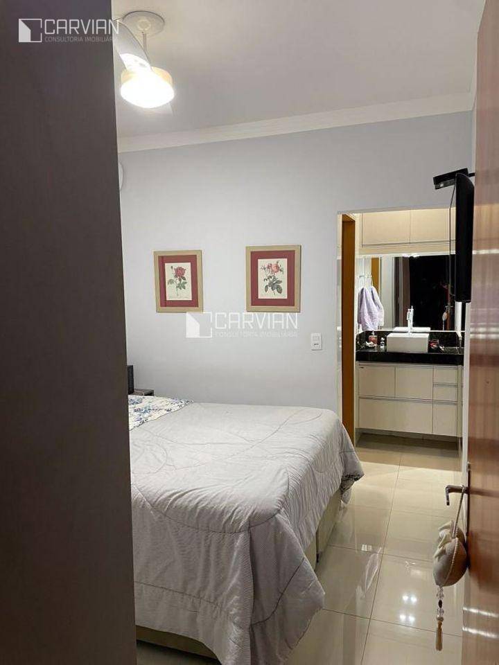 Casa à venda com 2 quartos, 97m² - Foto 14