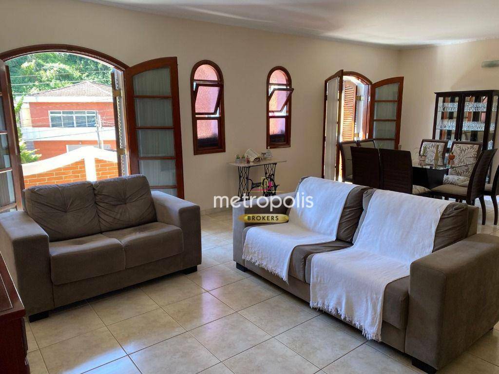 Casa à venda com 3 quartos, 199m² - Foto 1