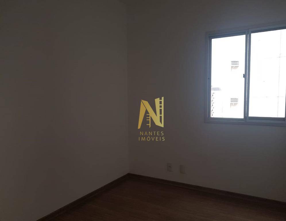 Apartamento para alugar com 3 quartos, 70m² - Foto 13