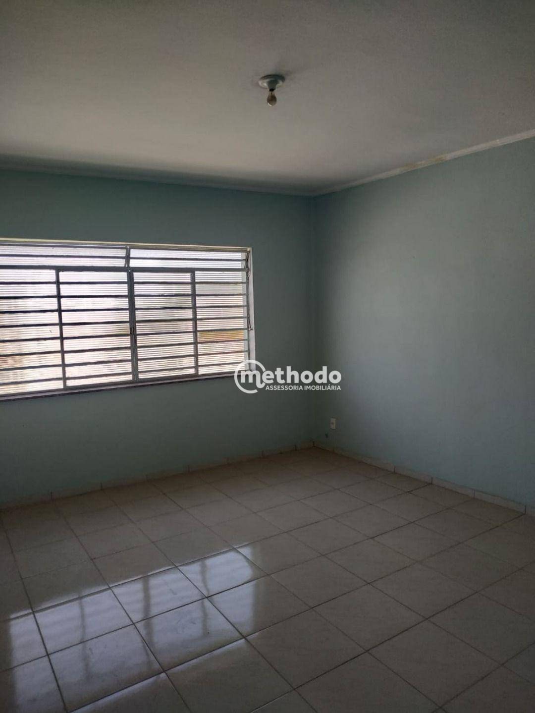 Casa à venda com 5 quartos, 310m² - Foto 2