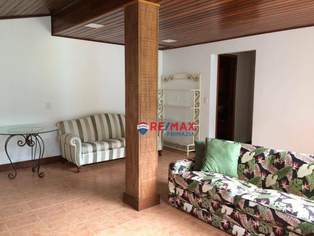 Casa à venda com 4 quartos, 350m² - Foto 17