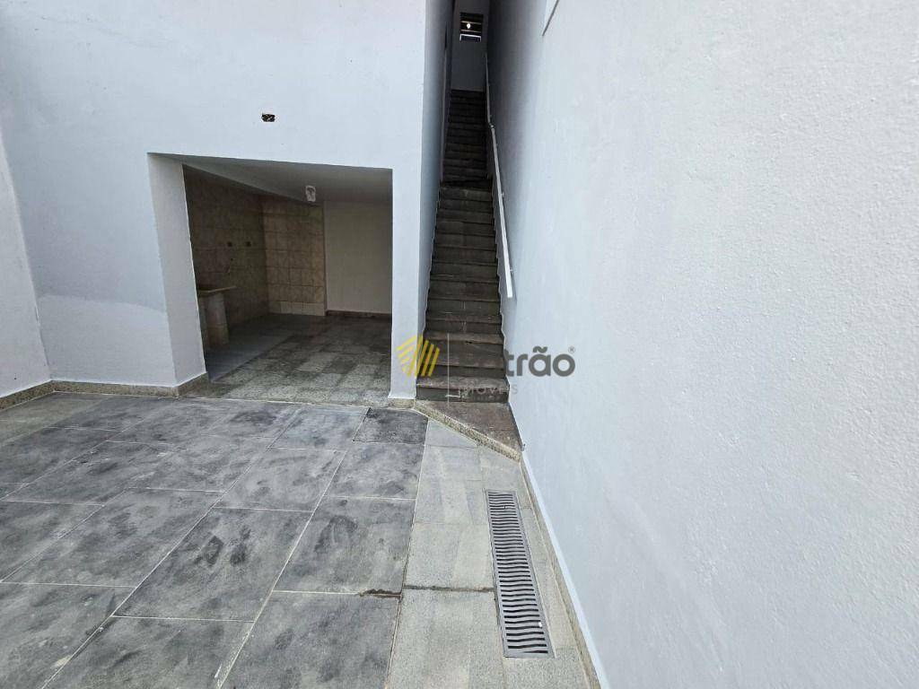 Sobrado à venda com 2 quartos, 174m² - Foto 6