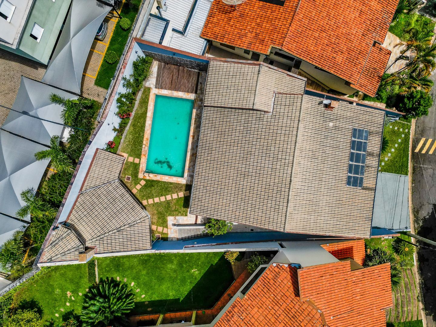 Casa de Condomínio à venda com 3 quartos, 386m² - Foto 2