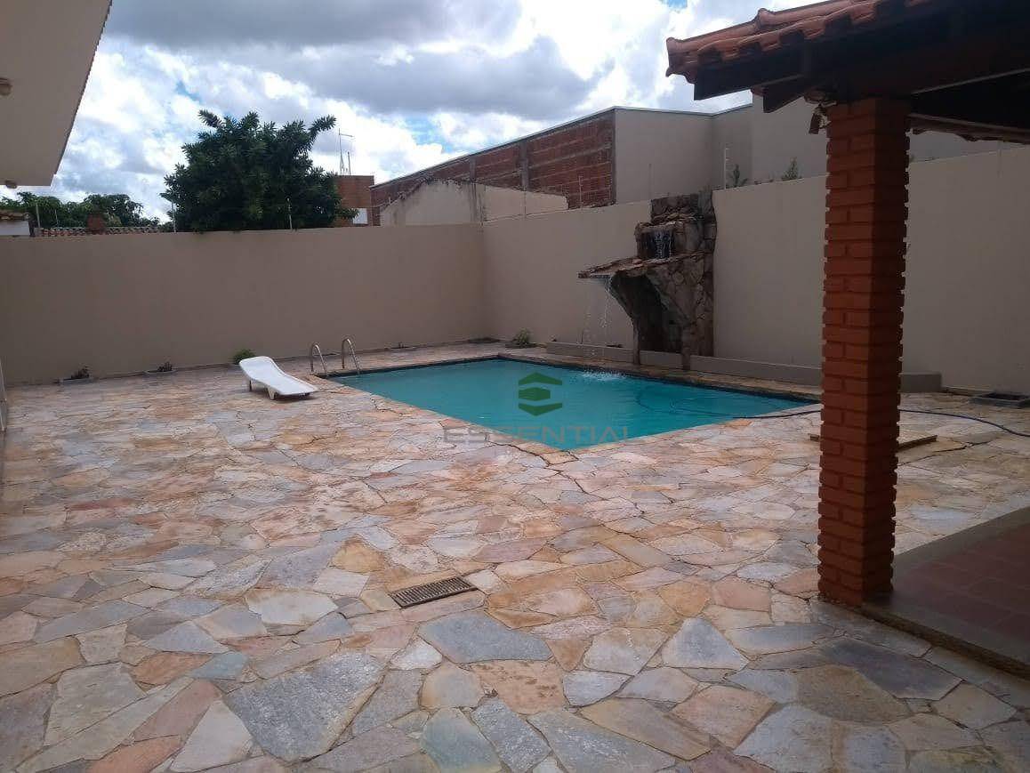 Casa à venda e aluguel com 4 quartos, 300m² - Foto 9