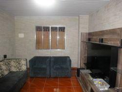 Casa à venda com 2 quartos, 88m² - Foto 1